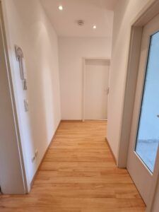 Robert-Blum-Str. 11, Wohnung 3 ~~~ Balkon, Bad mit Wanne , Abstellraum, Keller, Stellplatz - Photo 5