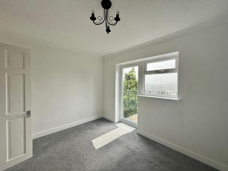 3 bedroom detached house to rent - Photo 3