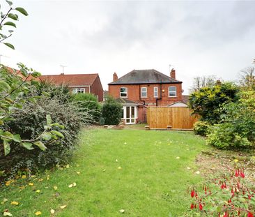 High Street, Barrow Upon Humber - Photo 3