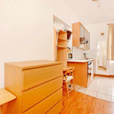 Flat 18 West Cromwell Road, Earls Court SW5 9QL - Photo 3