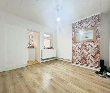The Avenue, Egham, Surrey, TW20 9AD - Photo 4