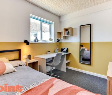 1 bedroom in a house share to rent - Photo 4