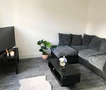 3 Bed Terraced House, Liverpool Road, RG1 - Photo 2