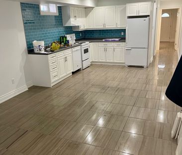 For Lease - 76 Oxford Street Unit# Basement, Toronto, Ontario - Photo 1