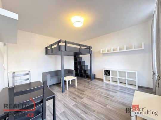 Pronájem bytu 1+kk a garsoniéry 40 m² - Photo 1