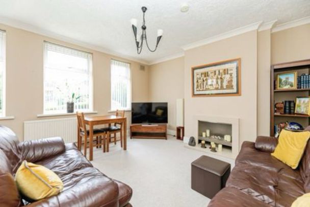 3 Bed Terraced House, The Ravine, S5 - Photo 1