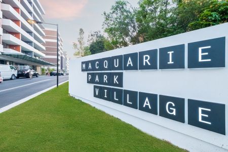 Well Maintained 1 Bed plus Study Desk and Parking! - Photo 2