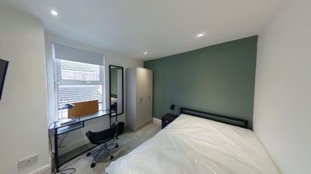 1 bedroom in a house share to rent - Photo 5