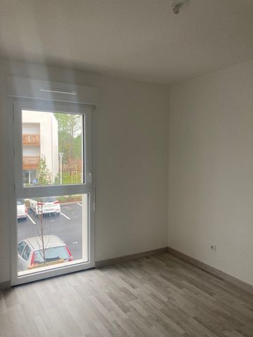 Location Appartement 2 pièces 43m² - Photo 3