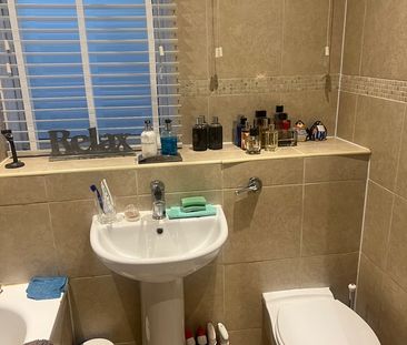 Room in a Shared House, Kennoldes, SE21 - Photo 4