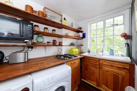 Studio to rent - Photo 3