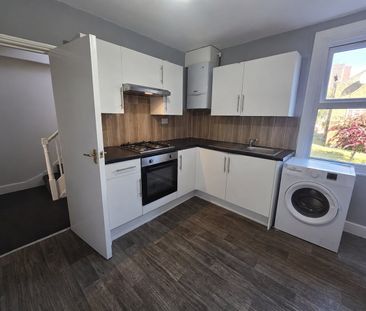 2 Bed Maisonette, Northumberland Park, N17 - Photo 3