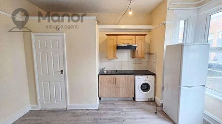 Burges Road, East Ham, E6 - Photo 5