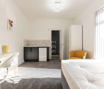 Grundy Street Room 4 - Photo 4