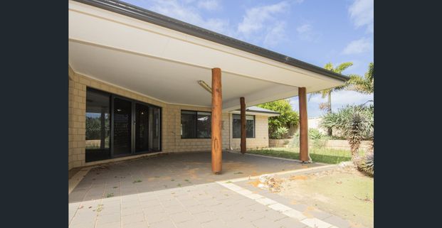 10 Skipper Port, Sunset Beach, WA 6530 - Photo 1