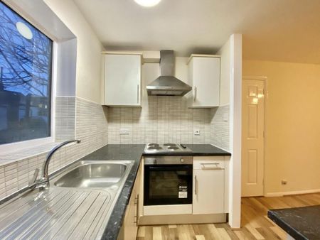 1 bedroom flat to rent - Photo 2