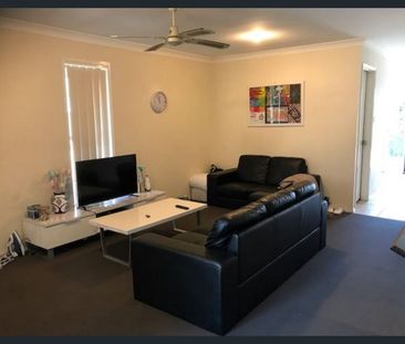 Great location! - Photo 2