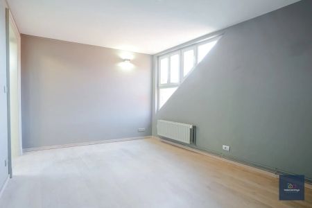 Stijlvolle en ruime duplex in de historische stadskern - Photo 4