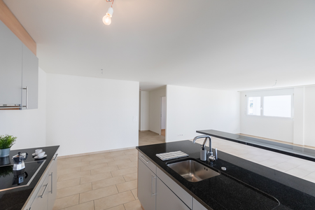 CHARMANTE FAMILIENWOHNUNG AN ZENTRALER LAGE - Foto 2