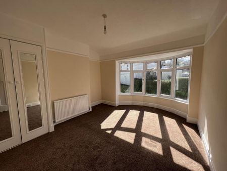 3 bedroom end of terrace house to rent - Photo 3