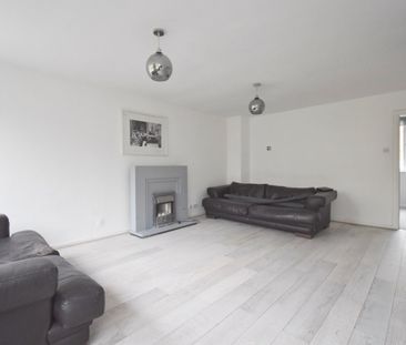 Silver Tree Close, Walton-on-Thames, KT12 - Photo 1