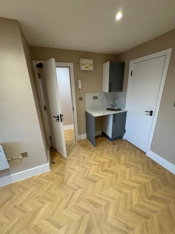 6 bedroom semi-detached house to rent - Photo 5