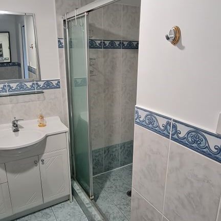 3-bedroom shared unit, U Smith Street - Photo 1