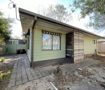 ONE BEDROOM UNIT ! - Photo 2