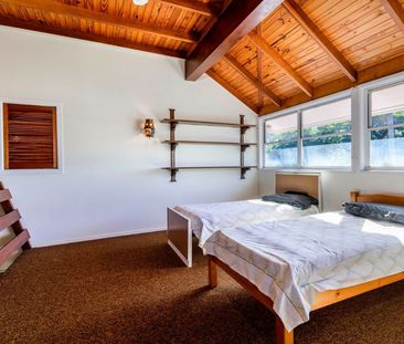 UNFORGETTABLE 1980'S CLASSIC HOME - Photo 3