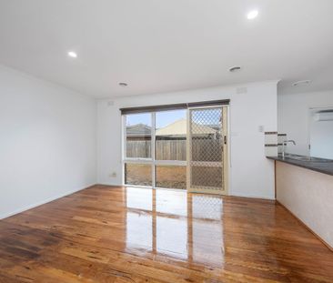 Charming 4 bedroom home - Photo 1