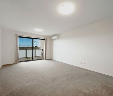 2nd Floor Apartment - The Hub. - Photo 2