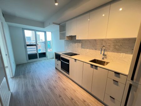 For Lease - 252 Church Street Unit# 2001, Toronto, Ontario - Photo 5