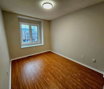 For Lease - 30 Axelrod Avenue, Brampton, Ontario - Photo 4