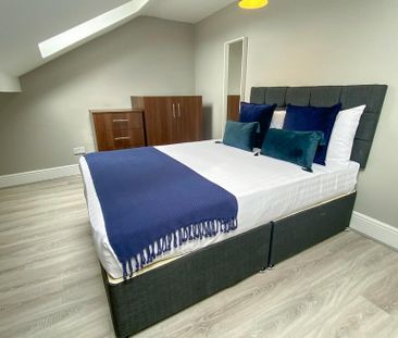 5 bedroom terraced house to rent - Photo 4