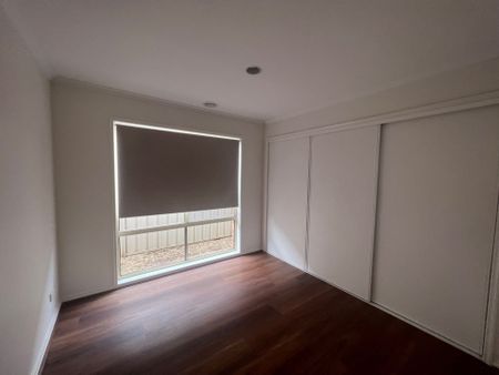 Three Bedroom Home Situated In Quiet Street - Photo 3