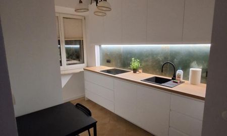 mazowieckie, Warszawa, Śródmieście, Aleja „Solidarności” - Photo 4