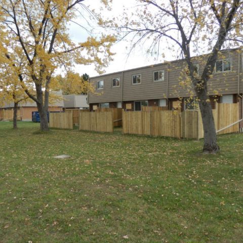 Three Bedroom Townhouse - Photo 1