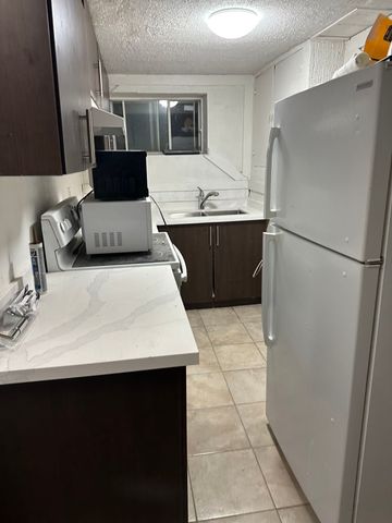 For Lease - 22 Hazelglen Court, Brampton, Ontario - Photo 3