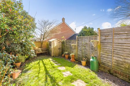 2 bedroom terraced house to rent - Photo 2