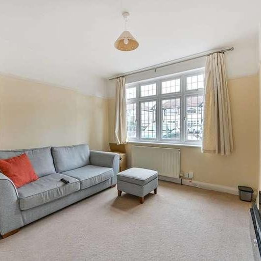 Kenilworth Road, Stoneleigh, KT17 - Photo 1