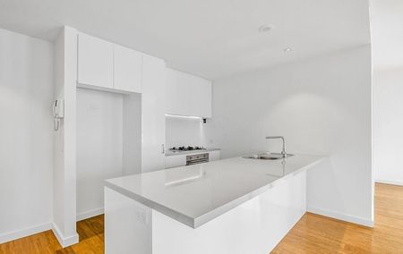 Modern apartment displaying both style and space! - Photo 4