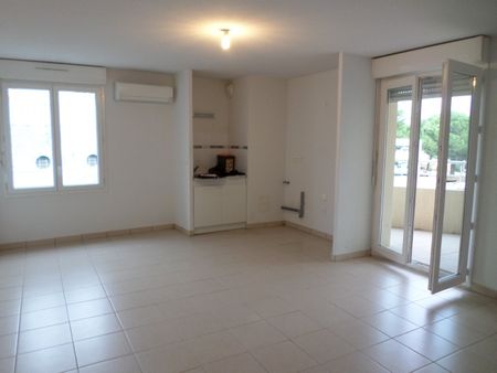 Location Appartement 2 pièces 38m² MONTPELLIER 34070 - Photo 2