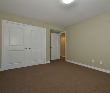664 Queens Ave. - Photo 2