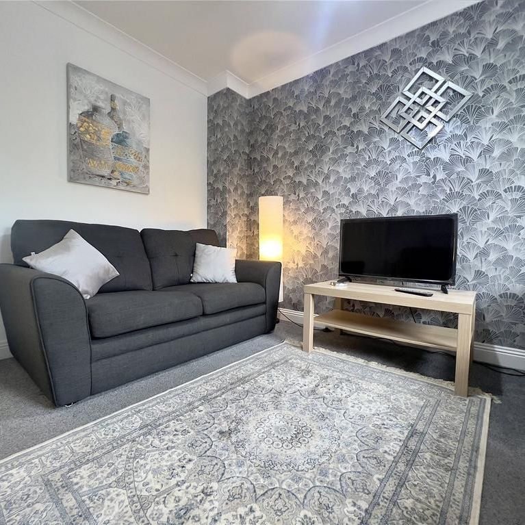 4 bedroom terraced house to rent - Photo 1