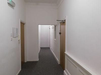 6 bedroom flat to rent - Photo 2