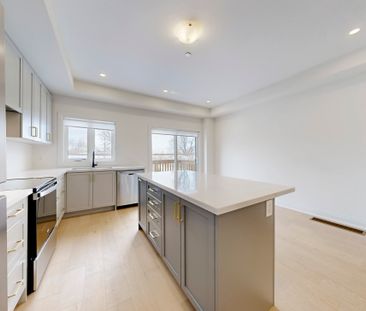 For Lease - 18 Marret Lane, Clarington, Ontario - Photo 6