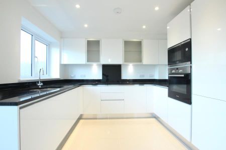 Woodlands Road, Guildford, GU1 - Photo 4