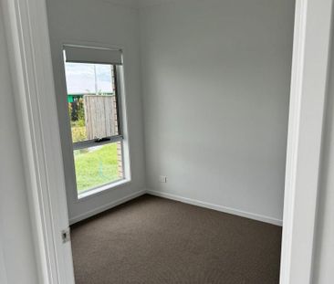 4-Bedroom Masterpiece for Lease – Be the Talk of Yarrabilba! - Photo 6