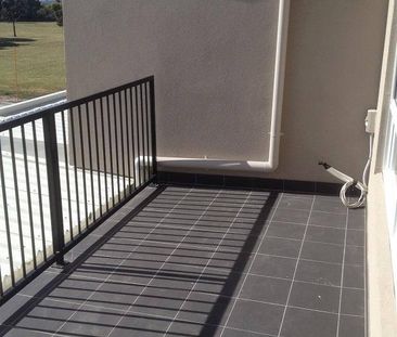 Modern & Stylish Two-Storey Living - Photo 4