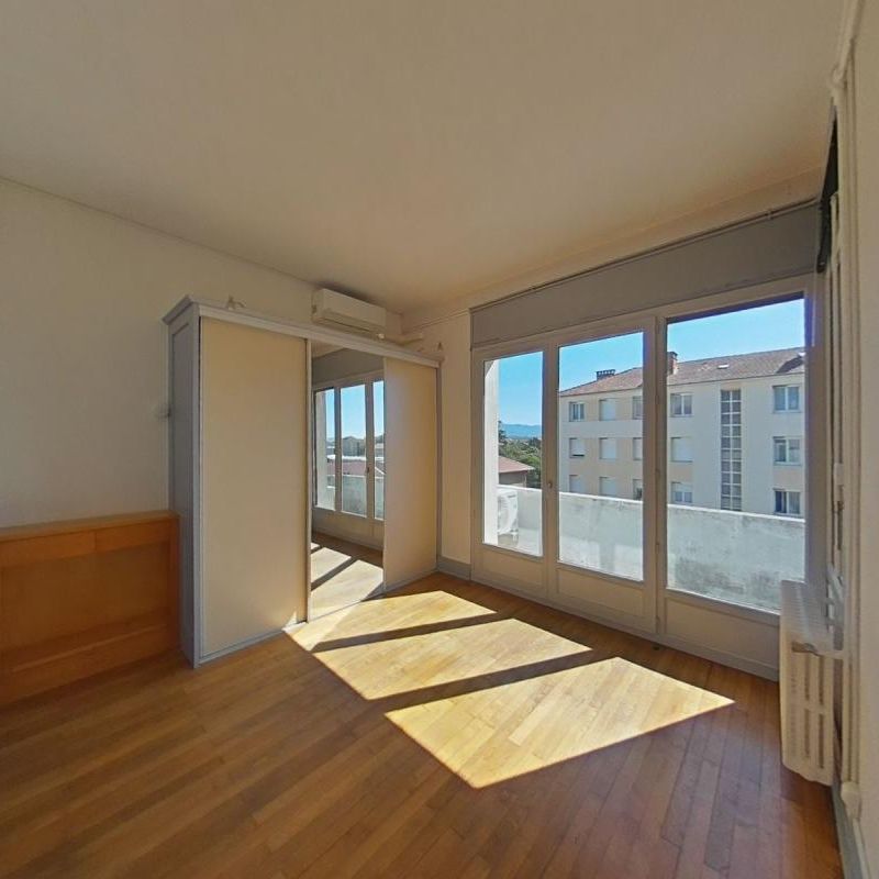 Location Appartement 2 pièces 81m² ROMANS SUR ISERE 26100 - Photo 1